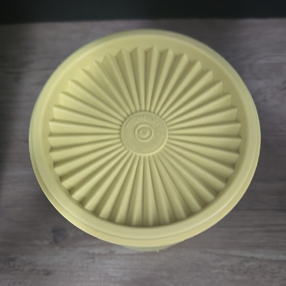 Vintage Yellow Tupperware Container with Purple Design 811 and 812 - Picture 2 of 6